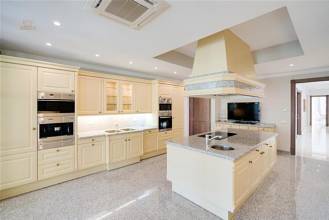 Thumbnail von Luxus-Villa in Marbella R2826047