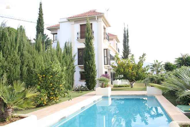 Luxus-Villa in Los Arqueros R2791262