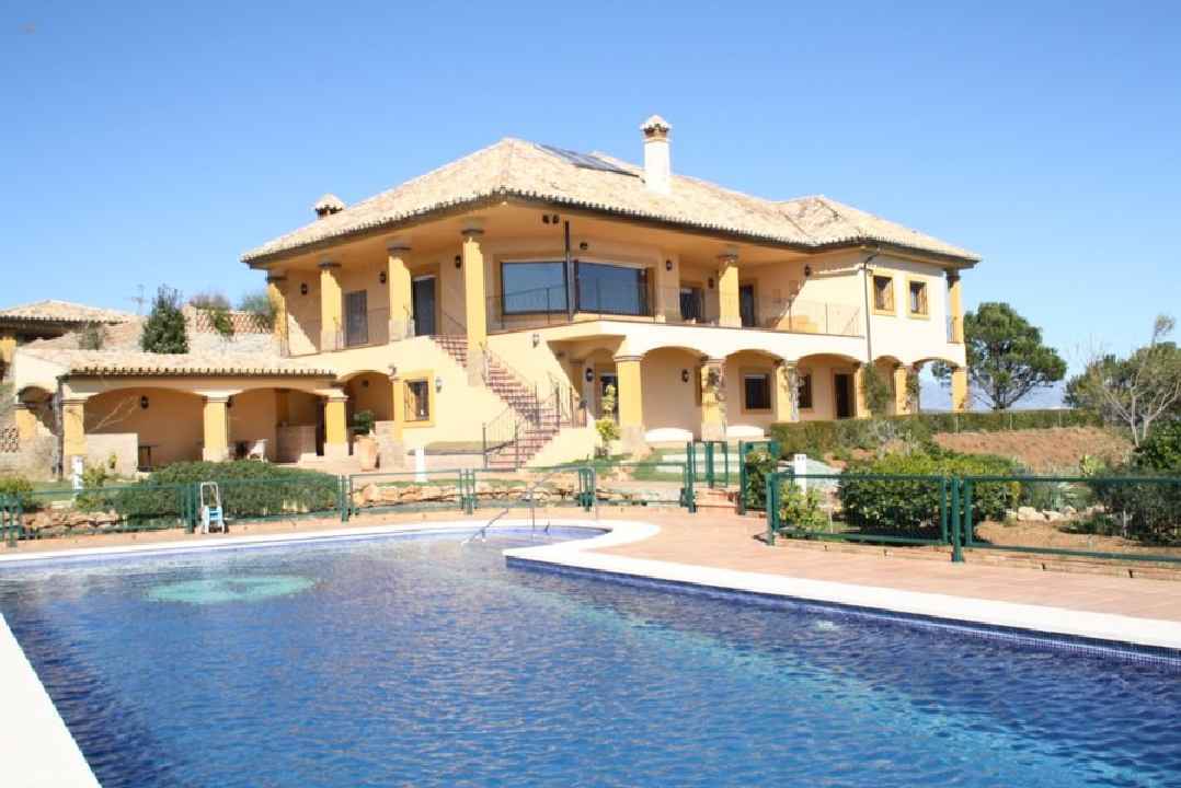 Luxus-Villa in Estepona R2612597