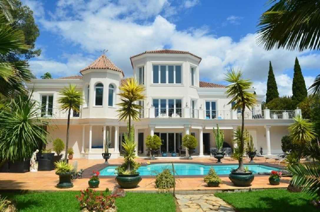 Luxus-Villa in El Paraiso R2227835