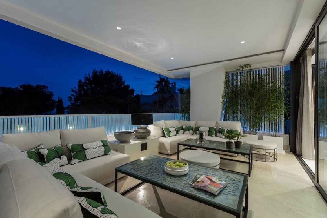 Luxus-Wohnung in Sierra Blanca R2712086