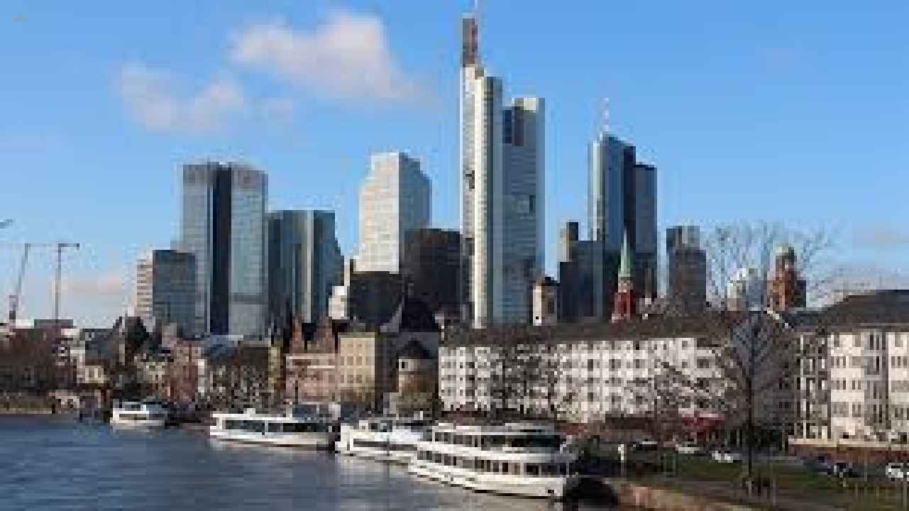 Objeto de rendimiento en desarrollo de oficinas y hotel cerca de Frankfurt