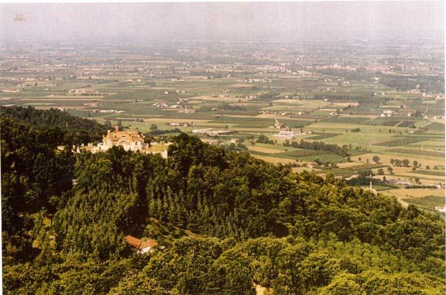 Thumbnail von Beeindruckende neoklassische Villa