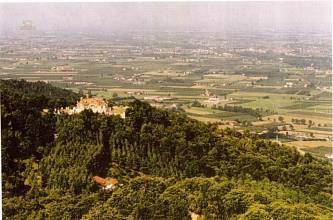 Thumbnail von Beeindruckende neoklassische Villa