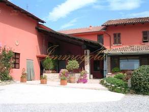 Thumbnail von Großzügiges Landhaus mit zwei Gästewohnungen