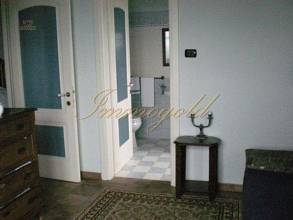 Thumbnail von Großzügiges Landhaus mit zwei Gästewohnungen