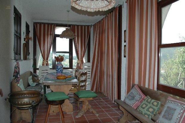 Thumbnail von Charmante Villa auf eigenem Hügel