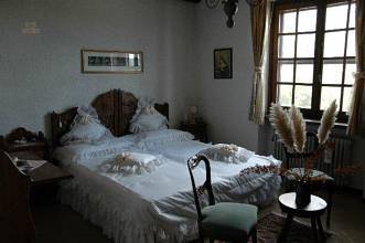 Thumbnail von Charmante Villa auf eigenem Hügel