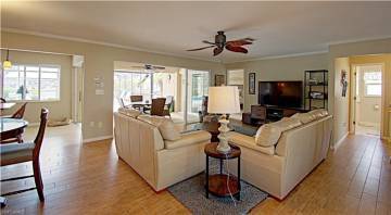 Thumbnail von 822 Montclaire CourtCape Coral, FL 33904