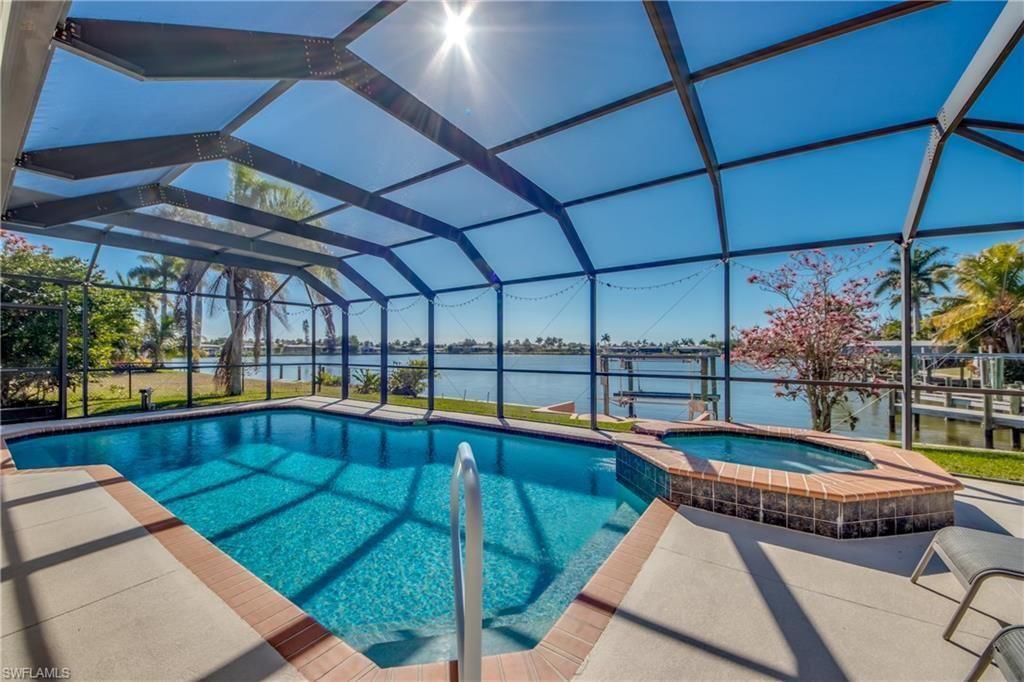 516 Cape Coral Parkway W Cape Coral, FL 33914