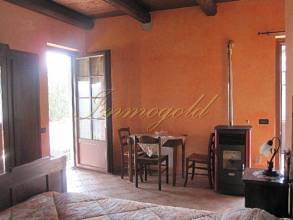 Thumbnail von U-förmiger Natursteinhof - Agriturismusbetrieb in schöner Panoramalage.