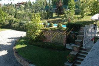 Thumbnail von Ein kleines Schmuckstück... für Sie ausgesucht; gepflegtes Landhaus mit phantastischer Sicht bis in die See-Alpen.