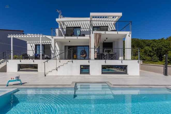Moderne Neubau-Villa mit Infinity-Pool und Panorama-Meerblick, Region Crikvenica