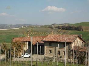 Thumbnail von Operational agriturismo with its own vineyard, in a highly interesting tourist wine region.