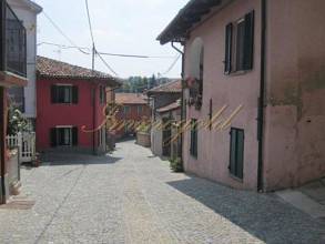 Thumbnail von Residieren im alten Herrenhaus der Grafen Roero… Bei Alba – Roero, ein besonderes Anwesen sucht einen neuen Besitzer.