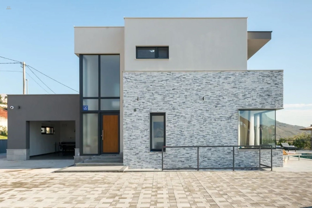 Thumbnail von Moderne Villa mit Swimmingpool und Meerblick, Region Split