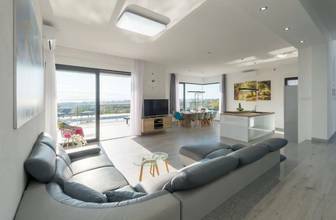 Thumbnail von Moderne Villa mit Swimmingpool und Meerblick, Region Split