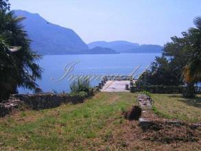 Thumbnail von Einen grandiosen Seeblick und ein riesiges Areal zeichnen dieses Anwesen aus.