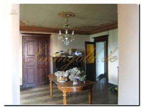 Thumbnail von Landhaus-Villa mit historischen Merkmalen im Herzen des Naturparks von Monte Fenera.