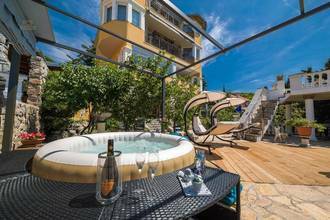 Thumbnail von Villa in der ersten Reihe zum Meer in der Region Novi Vinodolski