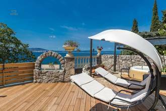 Thumbnail von Villa in der ersten Reihe zum Meer in der Region Novi Vinodolski