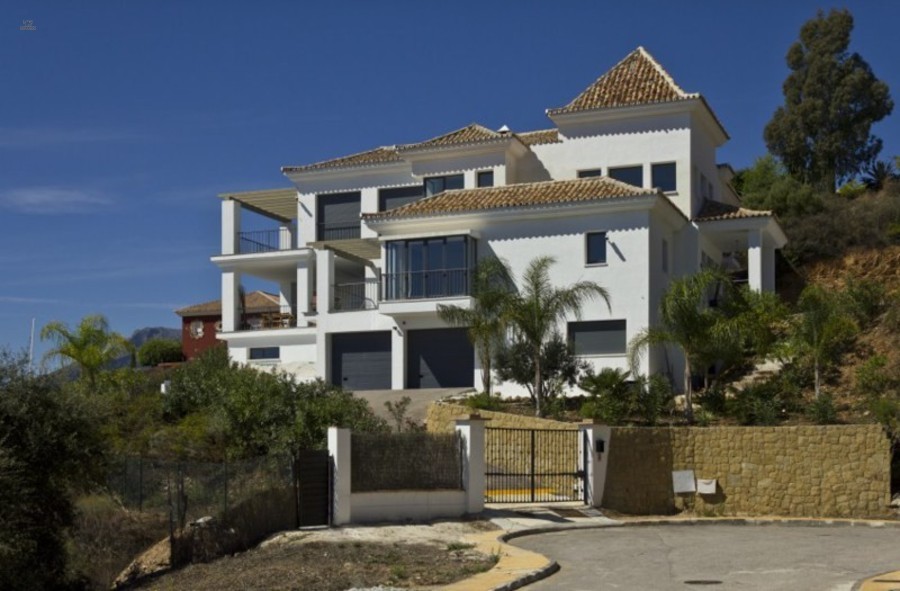 Luxus-Villa in Los Monteros R2445080