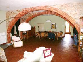 Thumbnail von Reiterhof mit vollrenoviertem Natursteinanwesen im Chianti mit 15 ha Land