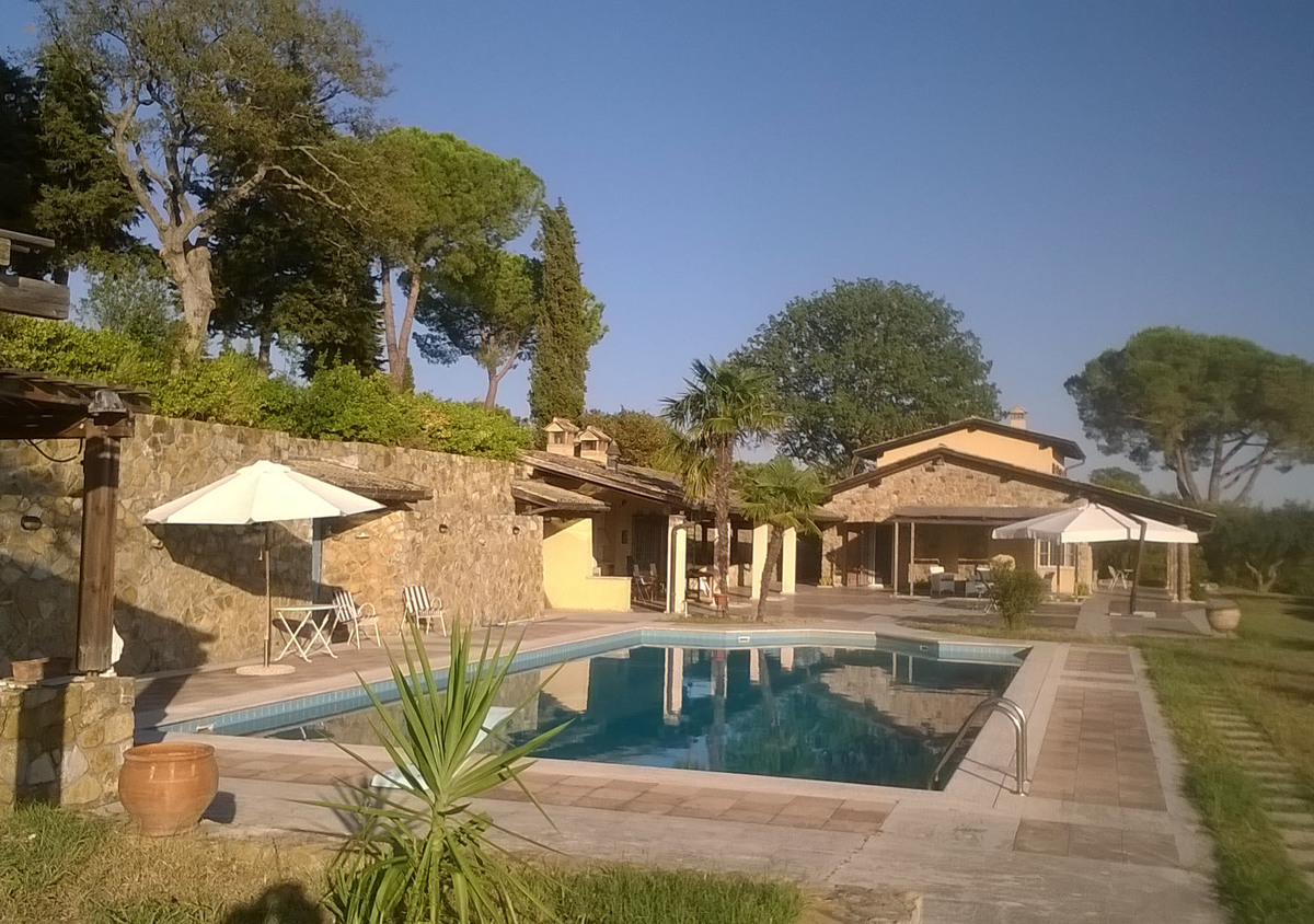 Landgut in Panoramalage mit Pool nur ca. 13 km vom Meer entfernt