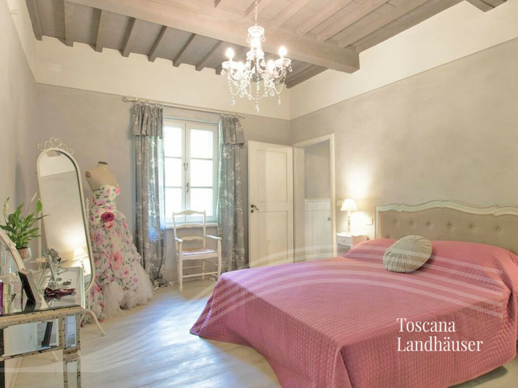 Thumbnail von Schöne Landhausvilla in traumhafter Panoramalage