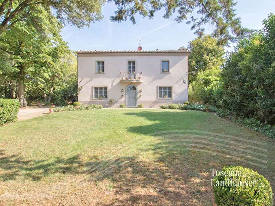 Schöne Landhausvilla in traumhafter Panoramalage