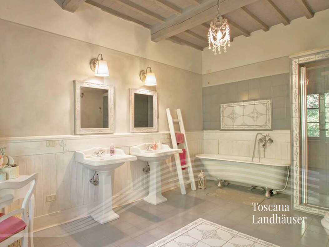 Thumbnail von Schöne Landhausvilla in traumhafter Panoramalage