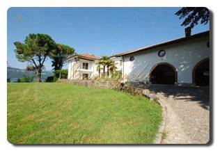 Thumbnail von Immogold IMI 1380 renovierungsbedürftige Villa mit großem Park