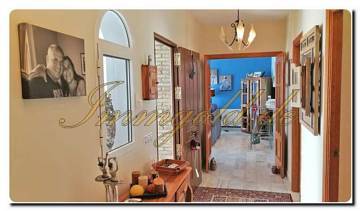 Thumbnail von Immogold Haus mit Pool und schönem Grundstück