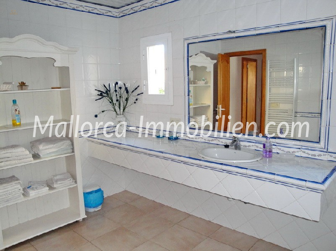 Thumbnail von WUNDERSCHÖNES CHALET MIT MEERBLICK