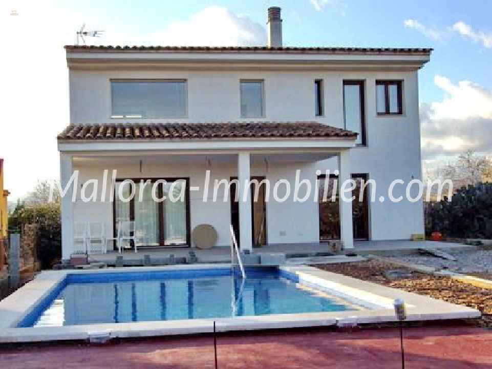 CHALET MIT GARTEN UND WEITBLICK BIS IN DIE BERGE