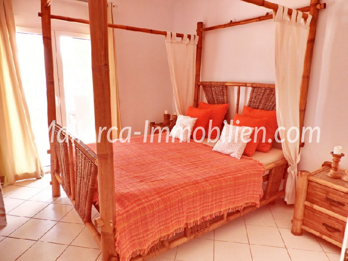 Thumbnail von WUNDERSCHÖNES CHALET MIT TEILMEERBLICK