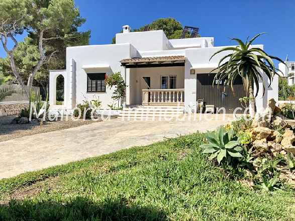 WUNDERSCHÖNES CHALET MIT TEILMEERBLICK