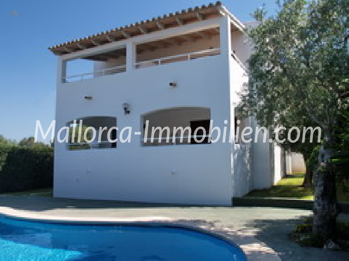 EINFAMILIENHAUS MIT GARTEN UND VERMIETLIZENZ