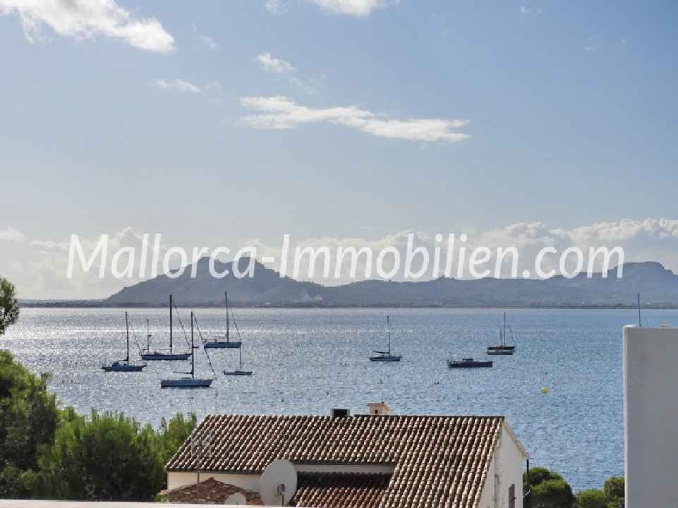 EXCLUSIVE PENTHOUSE-WOHNUNG MIT MEERBLICK