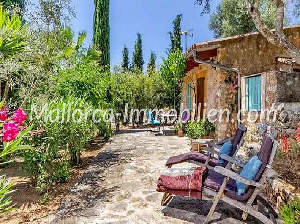 WUNDERSCHÖNES FINCA-ANWESEN MIT PANORAMABLICK - 3 HÄUSER - 2 WOHNUNGEN