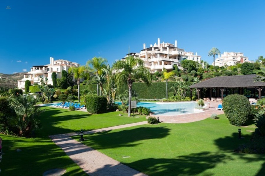 Luxus-Wohnung in Benahavis R2849846