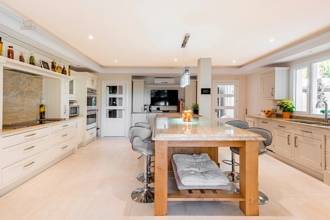 Thumbnail von Luxus-Villa in El Paraiso R2849690