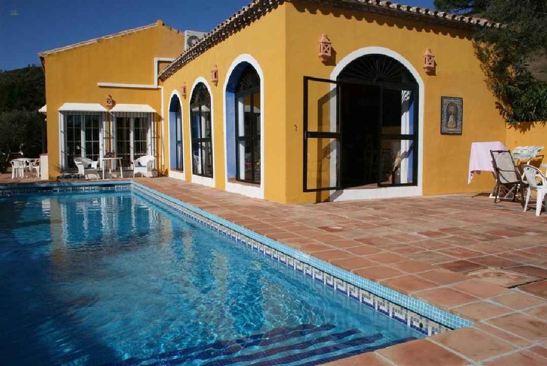 Luxus-Finca in Monda F653699