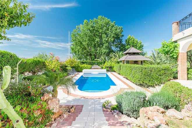 Luxus-Villa in Alhaurin El Grande V2702594