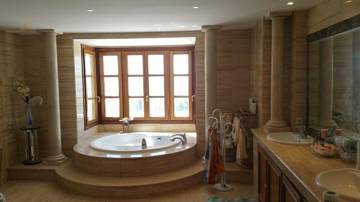 Thumbnail von Luxus-Villa in Sierra Blanca R2270714