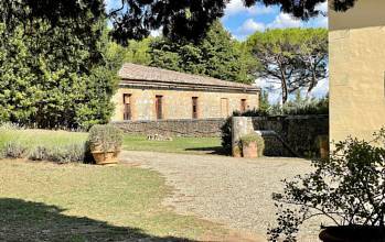 Thumbnail von herrschaftliches Anwesen mit viel Potenzial in Hügellage mit Blick auf Siena