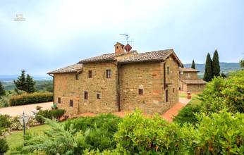 Thumbnail von kürzlich renoviertes Anwesen in traumhafter Lage mit Infinity-Pool