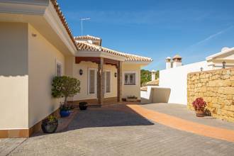 Thumbnail von Villa For Sale in Calahonda, Málaga