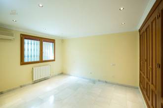 Thumbnail von Villa For Sale in Calahonda, Málaga