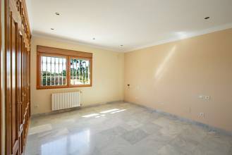 Thumbnail von Villa For Sale in Calahonda, Málaga